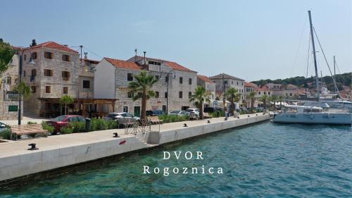 Apartments Dvor