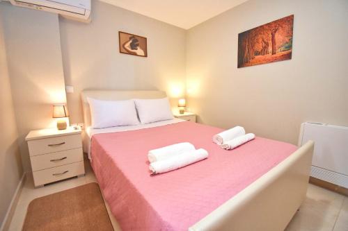 Postel nebo postele na pokoji v ubytování Casa Contessa in Garitsa - High Speed Wifi
