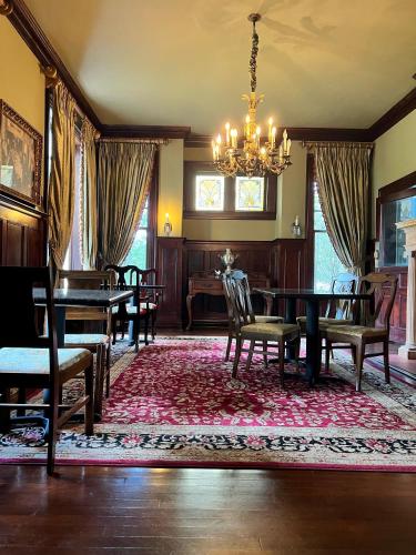 Huffman Manor Inn – Photos 5