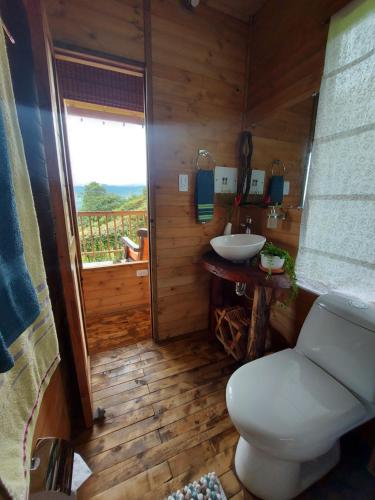 Ett badrum på Refugio Naturaleza en Armonia
