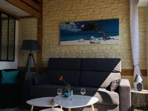 Photo de la galerie de l'établissement Charmant studio cabine avec mezzanine, parking, à deux pas de la plage, Noirmoutier - FR-1-224B-159, à Noirmoutier-en-l'lle