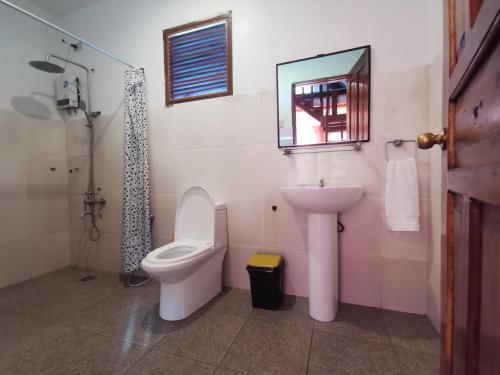 Ένα μπάνιο στο Latitude 10 Siargao