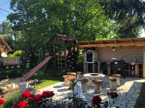 Kishableány Apartmanház 8261 Badacsonytomaj, 52 Park utca kép - 3