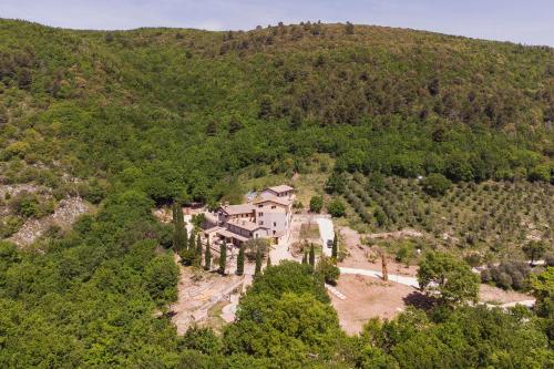 an aerial view of a house on a mountain at Borgo Incantato Spoleto in Pompagnano