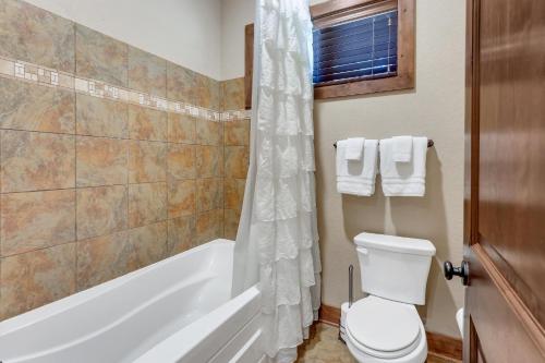Un baño de C L Ranch