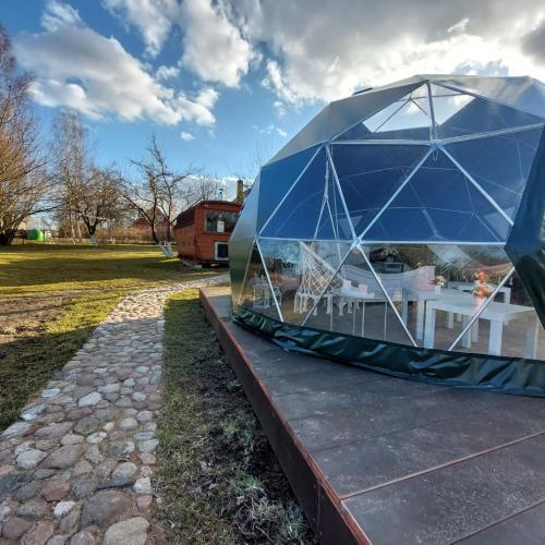 En have udenfor DebessJums