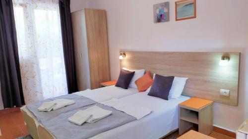 Gallery image of Guesthouse Tri Palme in Becici