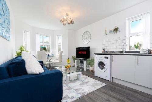 2 Bedroom Apartment in Darlington with Free Parking & Smart TV 주방 또는 간이 주방