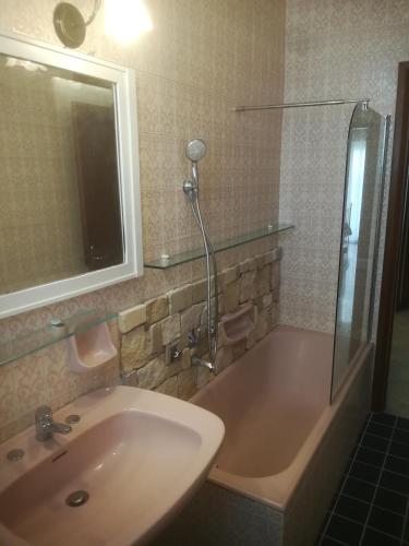 GIANNA HOUSE photo 35