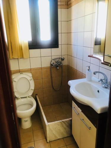 Gallery image of Golden view apartments Myrina Limnos in Mirina