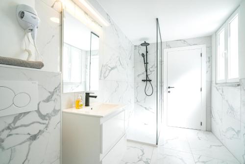 Ένα μπάνιο στο Charming Central Cityflats