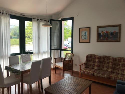 Χώρος καθιστικού στο Apartamentos Celorio Playas