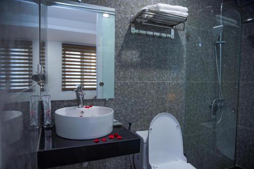Koupelna v ubytování B & B Hotel Quan Hoa