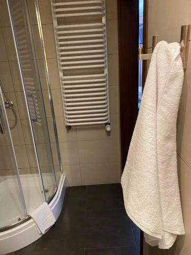 Un baño de Hotel Alpex