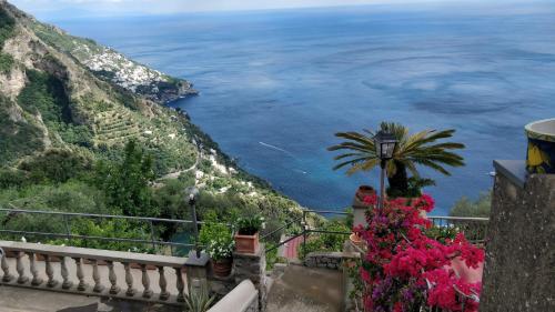 Zdjęcie z galerii obiektu Secret Garden In Nocelle w mieście Positano