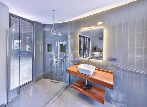 A bathroom at Villa Roxy 3 BR villa with one of the most unique gardens in Kalkan