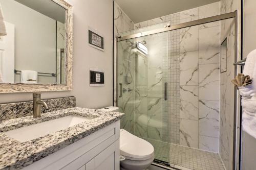 A bathroom at Charming N Fort Meyers Retreat Pool and Lanai!