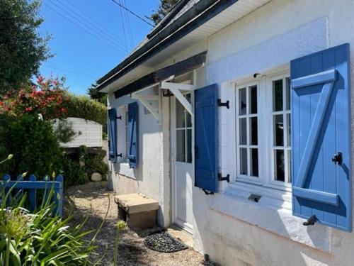 Maison de pêcheur calme à Trégastel avec jardin clos, proches commerces et plage, 3 pers, 3 étoiles - FR-1-542-51