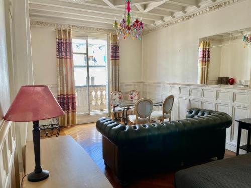 Haussmann Opera Penthouses 130M2 Entire 4th floors is yours Stone Balcony