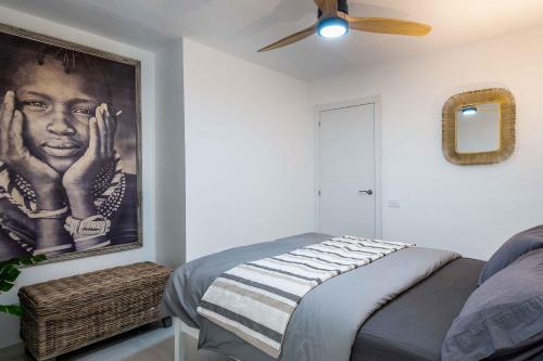 Postel nebo postele na pokoji v ubytování "Las Olas" by Corralejobeach Apartments