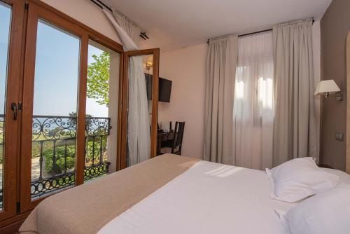 Gallery image of Hotel La Portilla in Niembro