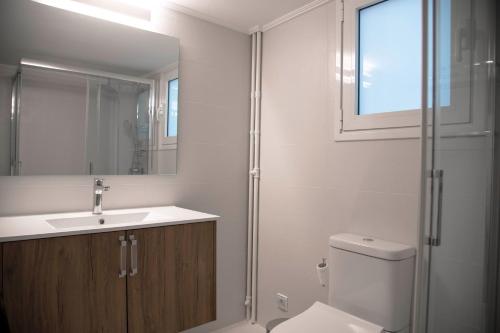 Marianna's Stylish Brand New Apt in the heart of Athens