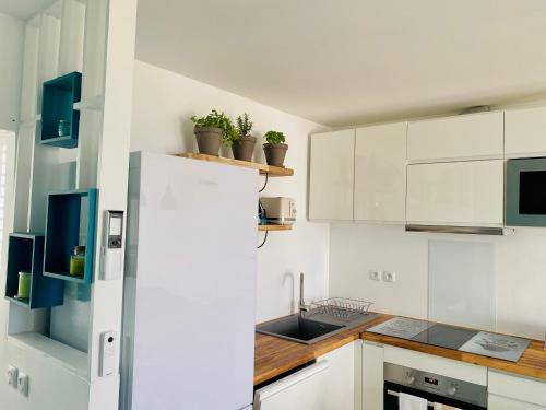 Gallery image of Super appartement refait à neuf. Vue à couper le souffle in Le Gosier