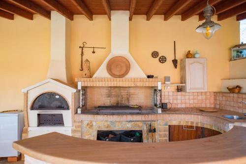 A kitchen or kitchenette at Villa Mari Anna