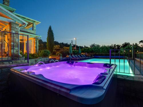 Villa Salvea with heated pool – Photos 2