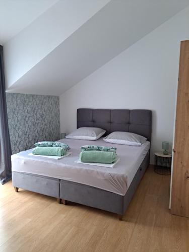 Postel nebo postele na pokoji v ubytování Apartments&Room Babic