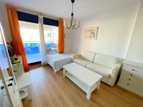 Zdjęcie z galerii obiektu Amplio apartamento en La Cala w mieście Cala de Finestrat