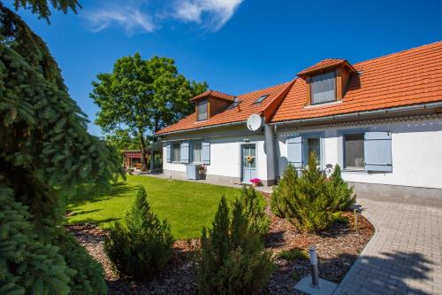 Boróka Apartmanház 8442 Hárskút, 13 Kossuth utca kép - 3