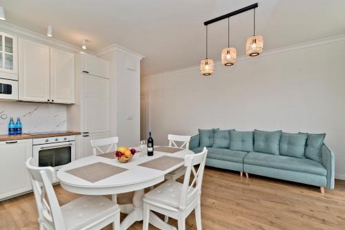 Kuchnia lub aneks kuchenny w obiekcie BlueApart Apartamenty Nexo