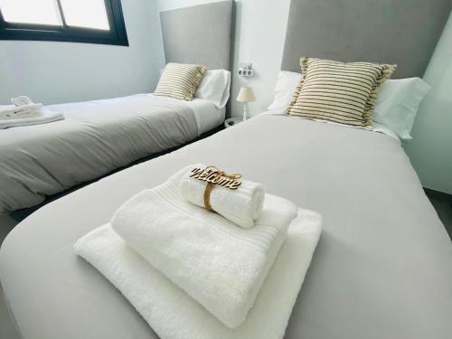 Posteľ alebo postele v izbe v ubytovaní Bonito Apartamento de 2 habitaciones con terraza