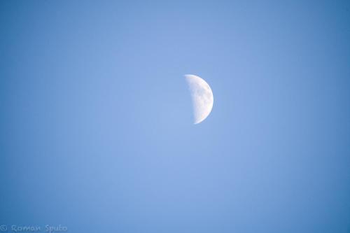 a half moon in a purple sky at Kaszubska Odskocznia Ostoja Bukowo in Borowy Młyn