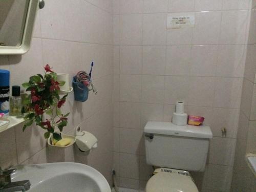 Koupelna v ubytování Ngoc Linh Hotel