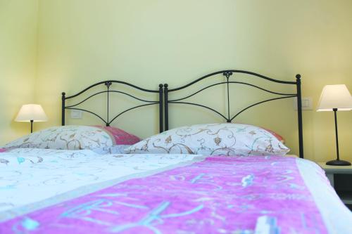 Postel nebo postele na pokoji v ubytování Alta Villa The Countryhouse Adults Only Boutique BnB