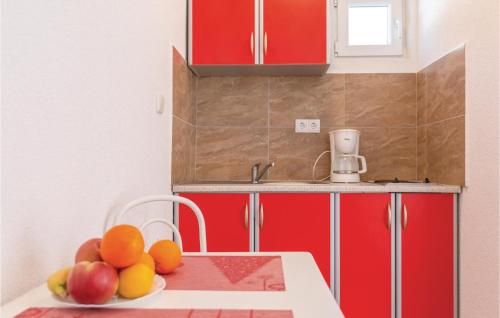 Imagen de la galería de Stunning Apartment In Podaca With Kitchen, en Podaca