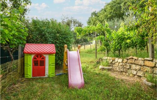 Κήπος έξω από το Nice Apartment In Magliano In Toscana