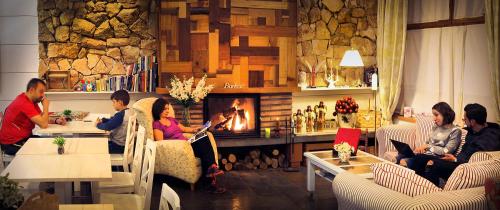 Гости Hotel Santa Maria de Alquezar