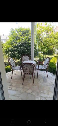 Κήπος έξω από το Apartmani Tanja