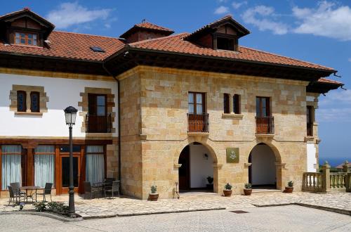 Gallery image of Hotel Valle De Arco in Prellezo