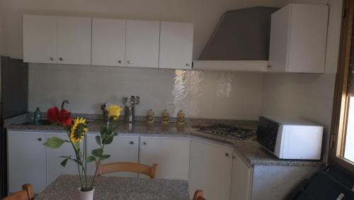 Una cocina o zona de cocina en Villa Isolde