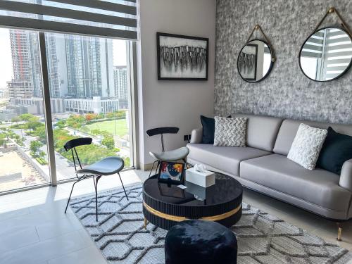 STAY BY LATINEM Luxury 2BR Holiday Home CV B609 Near Burj Khalifa