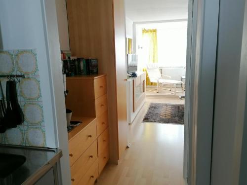 A kitchen or kitchenette at Ferienwohnung Seestraße
