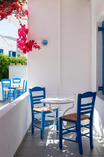 Gallery image of Ayeri Hotel in Parikia