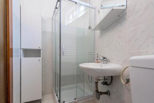 Koupelna v ubytování Apartments Žirje