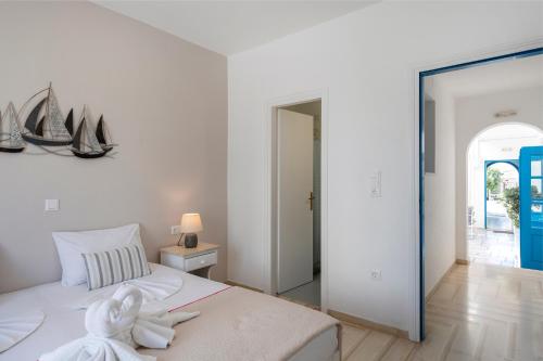 Gallery image of Ayeri Hotel in Parikia