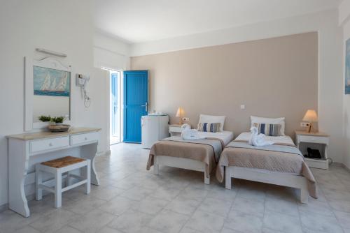 Gallery image of Ayeri Hotel in Parikia