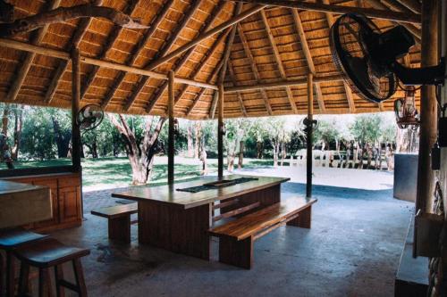 Photo de la galerie de l'établissement Mazunga Tented Camp, à Gravelotte